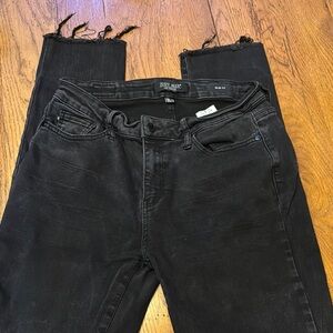 Judy Blue Women’s Slim Cut Black Jeans